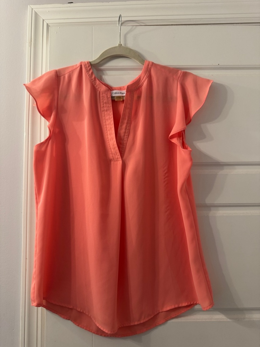 Calvin Klein Coral Flutter-Sleeve Split-Neck Blouse Size Medium